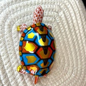 Herend rust fishnet turtle 4”
